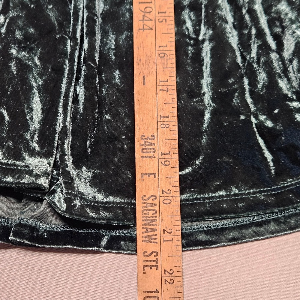 Torrid Velvet Skater Skirt Womens 2 Dark Green Crushed Mini Pleated 15881706 - Picture 5 of 8